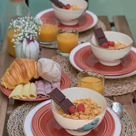 Historic Alfama Delight, By Timecooler 리스본